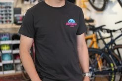 Baroudeur Cycles T-Shirt "Miami" Noir -VÉLOS ÉLECTRIQUES IMG 3823