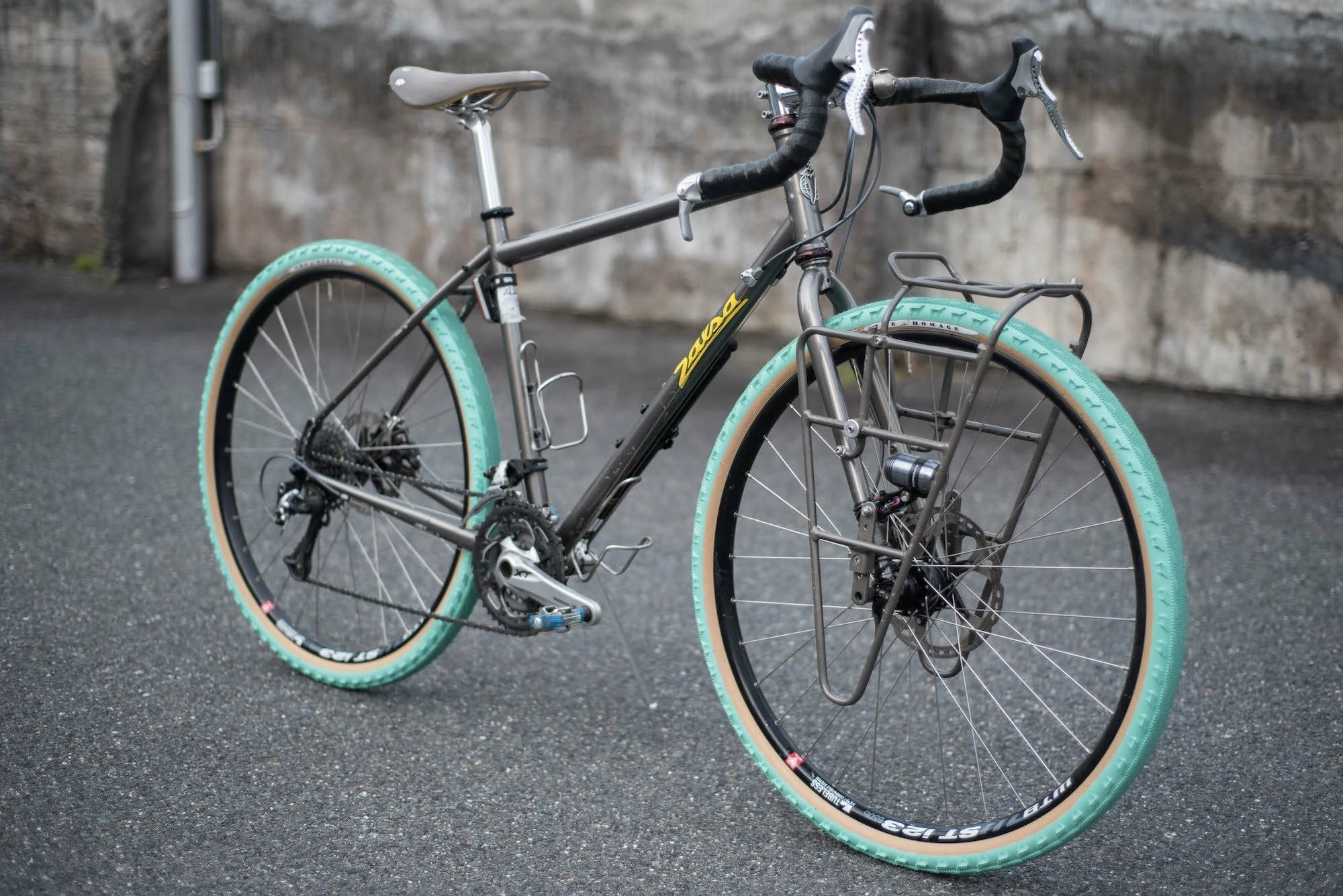 Pneu Sim Works The Homage Tire - Vert X Tan 5 Pneu Sim Works The Homage Tire - Vert X Tan – Image 5