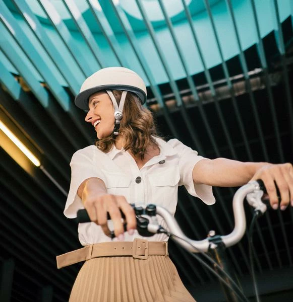 Closca Helmet Blanc 3 Closca Helmet Blanc – Image 3