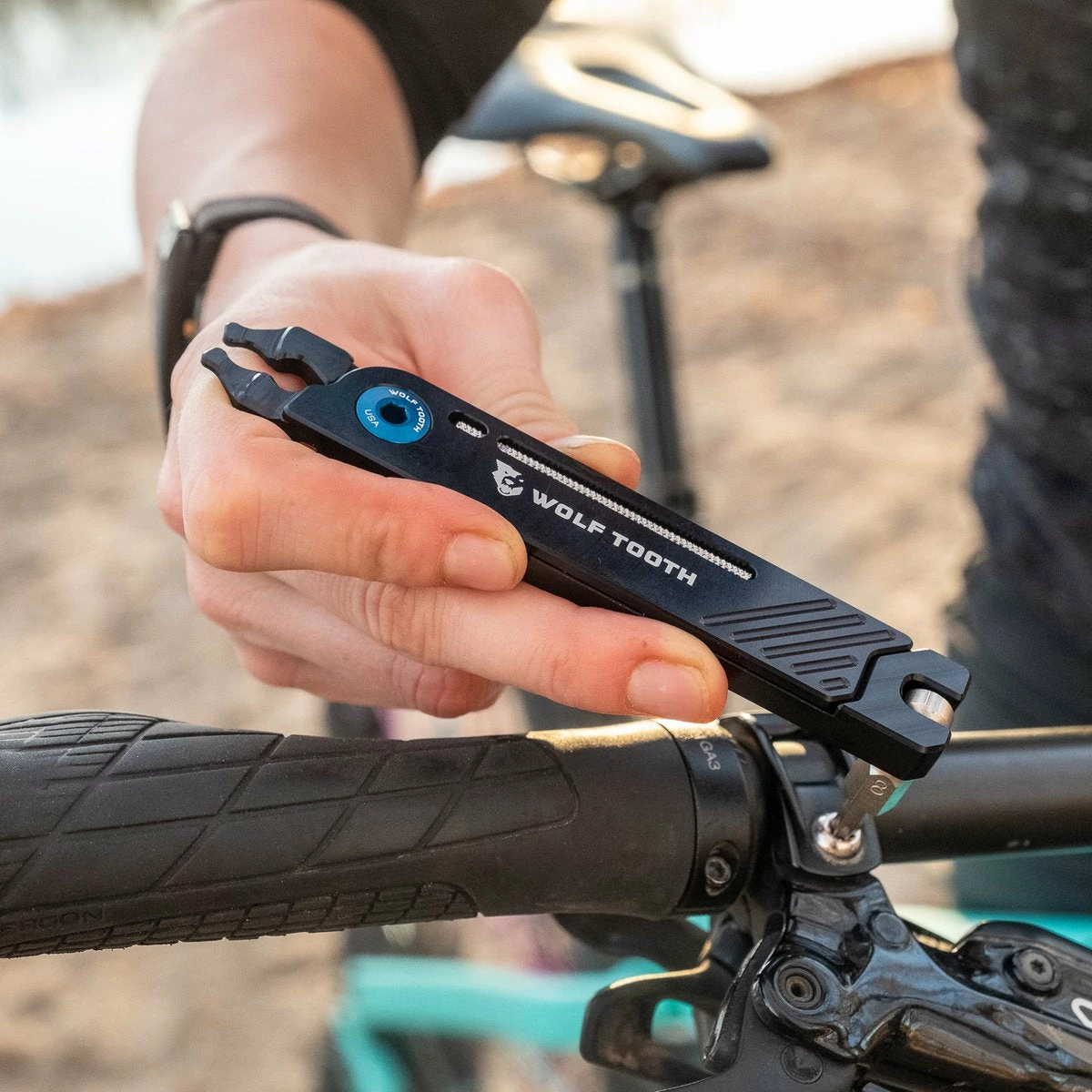 Wolf-tooth Multitool Wolf Tooth 8-Bit Pack Pliers Ultra-light 5 Wolf-tooth Multitool Wolf Tooth 8-Bit Pack Pliers Ultra-light – Image 5