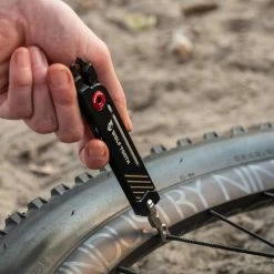Wolf-tooth Multitool Wolf Tooth 8-Bit Pack Pliers Ultra-light 28 Wolf-tooth Multitool Wolf Tooth 8-Bit Pack Pliers Ultra-light -VÉLOS ÉLECTRIQUES multitool wolf tooth 8 bit pack pliers ultra light baroudeur cycles lyon 9