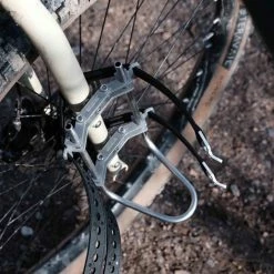 Cage Cycles Manivelle Expe -VÉLOS ÉLECTRIQUES rack manivelle mini expe cage porte bagage fourche bike packing vtt gravel rando baroudeur cycles lyon 2 8bf40a47 1f14 4a43 8d58 49a3fa69825f