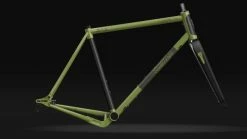 Kit Cadre Rodeo Labs Flaanimal 5.0 -VÉLOS ÉLECTRIQUES rodeo labs flaanimal 5 0 kit cadre velo gravel acier carbone baroudeur cycles lyon cerakote redneck racing green