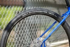 Vélo Surly Bridge Club 700C 2021 -VÉLOS ÉLECTRIQUES surly bridge club 700c gravel bike touring acier baroudeur cycles lyon rear wheel